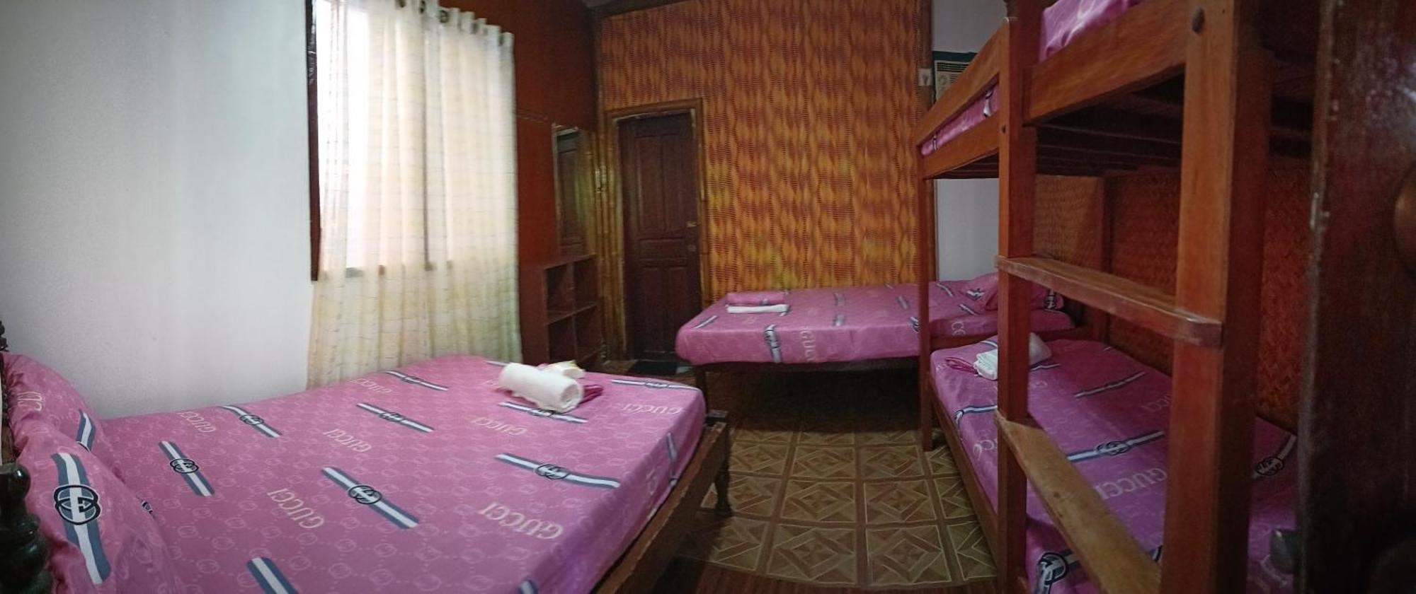 Victoria Guest House And Cottages Puerto Princesa Extérieur photo