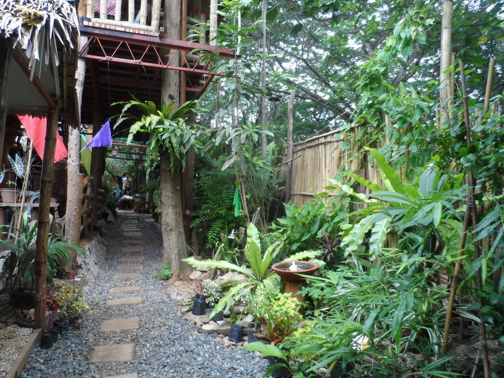 Victoria Guest House And Cottages Puerto Princesa Extérieur photo