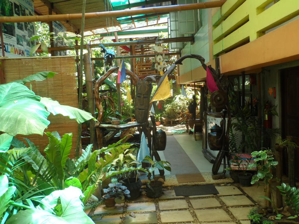 Victoria Guest House And Cottages Puerto Princesa Extérieur photo